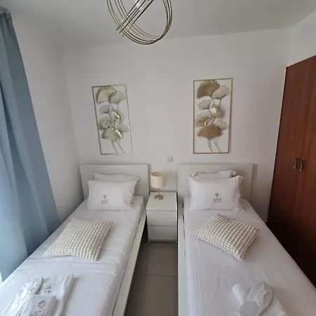 דירה Lazuli Penthouse Center Ap 5 לרנקה