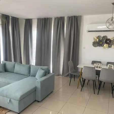 Lazuli Penthouse Center Ap 5 * Λάρνακα