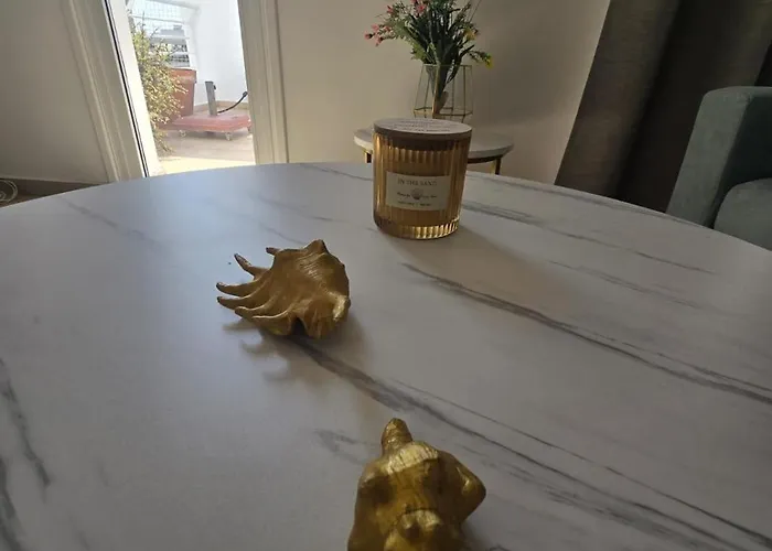 Lazuli Penthouse Center Ap 5 Lägenhet Larnaca