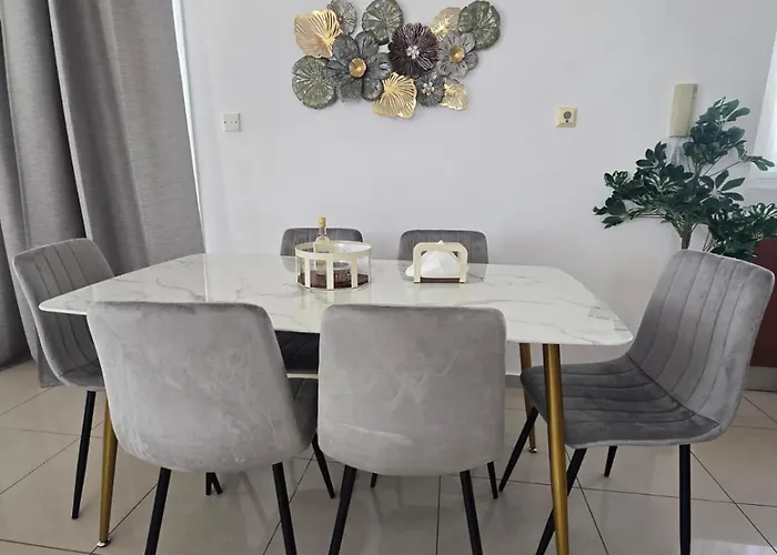 Lägenhet Lazuli Penthouse Center Ap 5 Larnaca